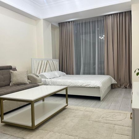Апартамент Кристалл Bishkek Exterior foto