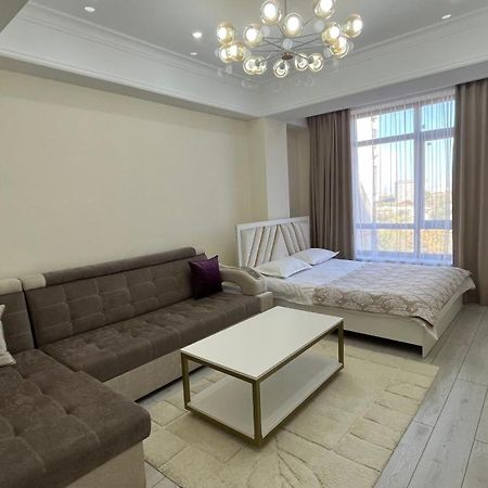 Апартамент Кристалл Bishkek Exterior foto
